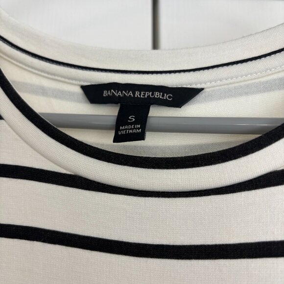 Banana Republic Black and White Striped Sleeveless Dress size small - Picture 2 of 3